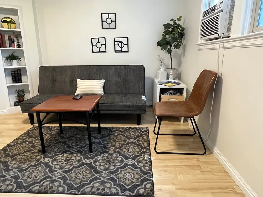 1BR Budget Superhero · Walk to BSU & Downtown - Image 1