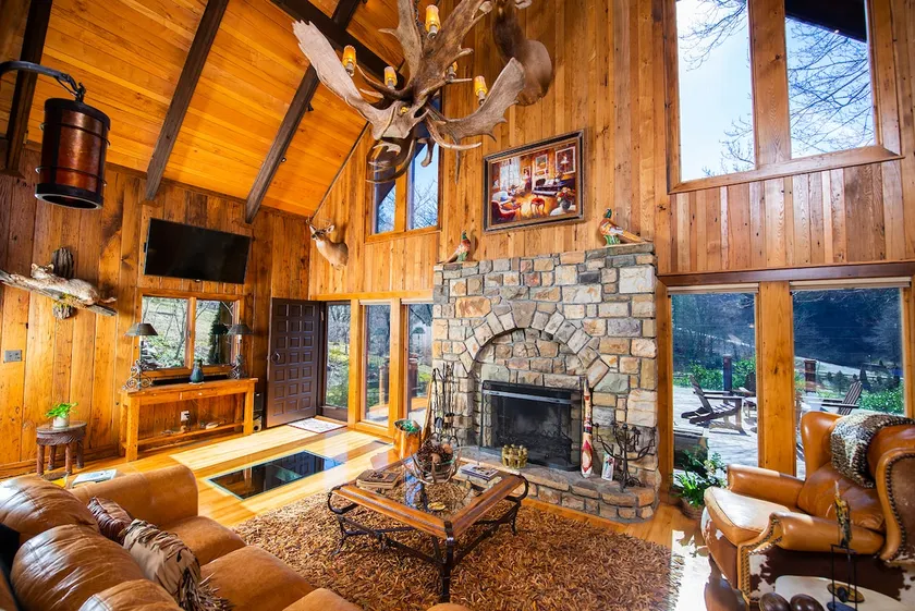 Petting Zoo & Pickleball? Hot Tub & Trout River! - Image 1