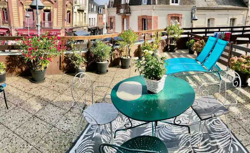 Cozy 34 m2 apartment with large private terrace - Image 1