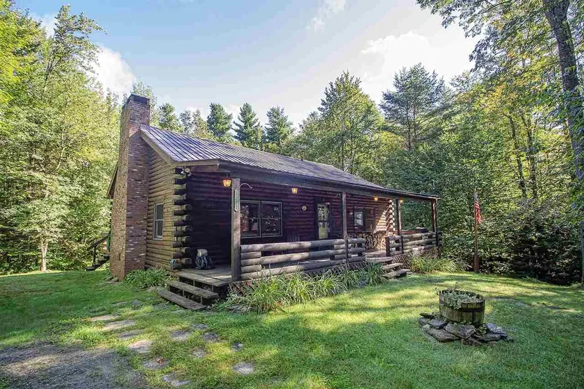 Leonard’s Log - Private Hot Tub, Fire Pit, A/C - Image 1