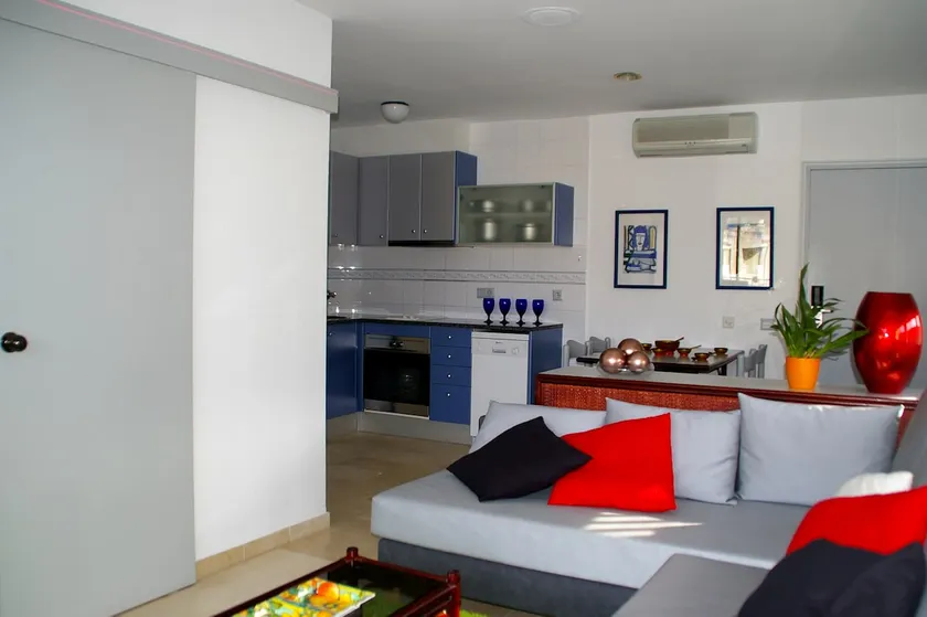 Centremar apartment, street view, (3rd + 2nd) - Image 1