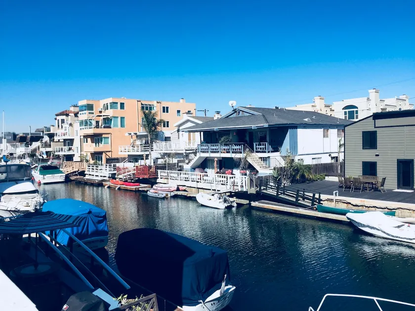 * Sunset Beach Retreat! Waterfront | Deck | Kayaks - Image 1