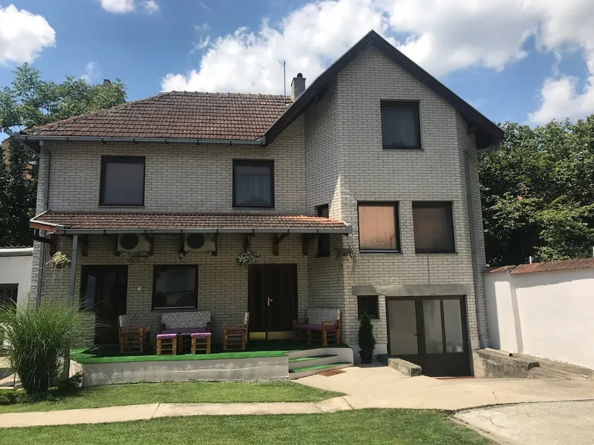 House for rent in the city center - Image 1