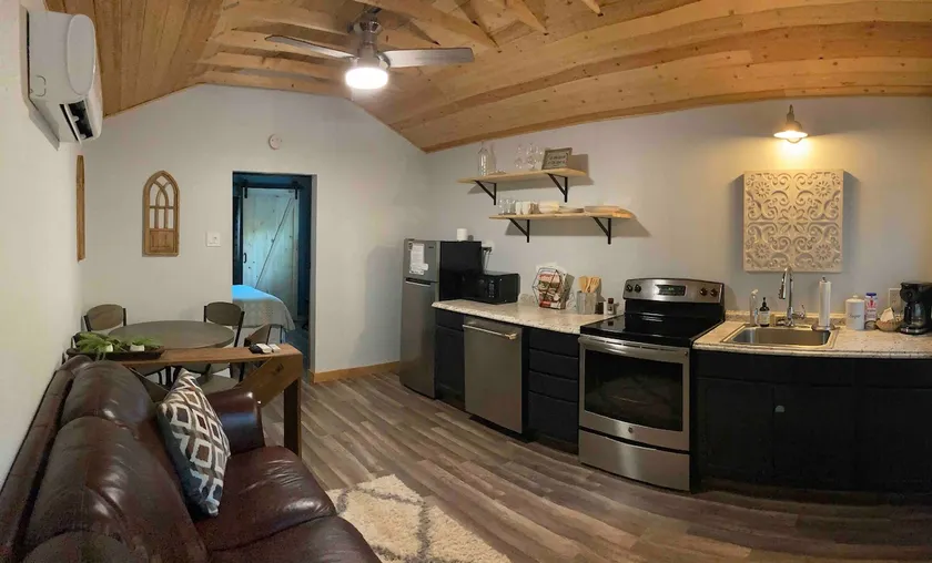 Cana Cottage | Farm Stay - Image 1