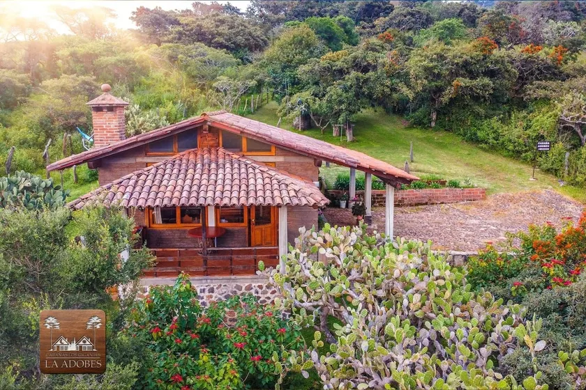LOS GIGANTES CABINS ”adobes” in Mazamitla - Image 1