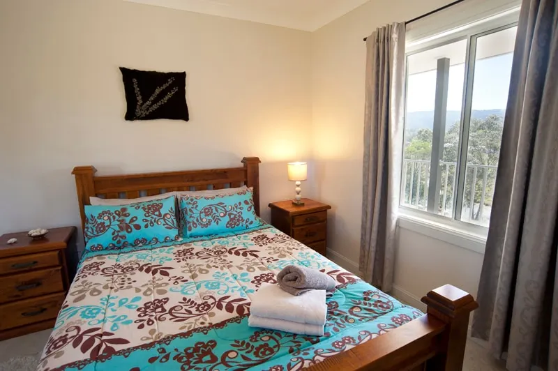 Kostenloses Frühstück Goodies - 1 Schlafzimmer & QSofa im Wohnzimmer mit Blick auf die Berge - Image 1