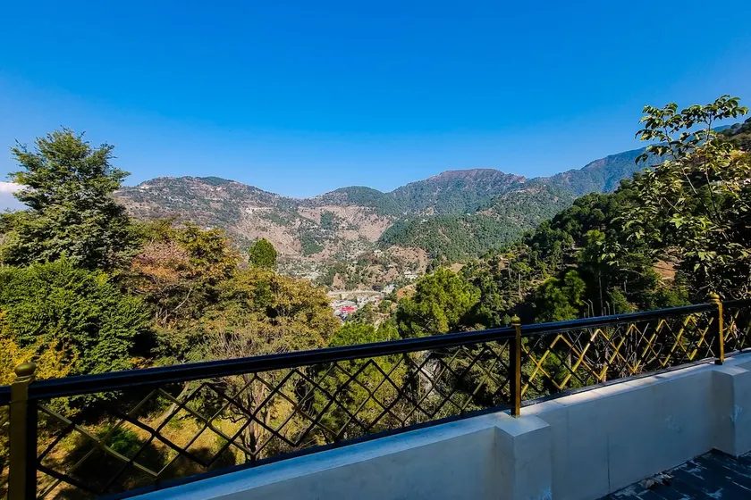 The Garden Cottage - Panoramic Mountain Views - Image 1