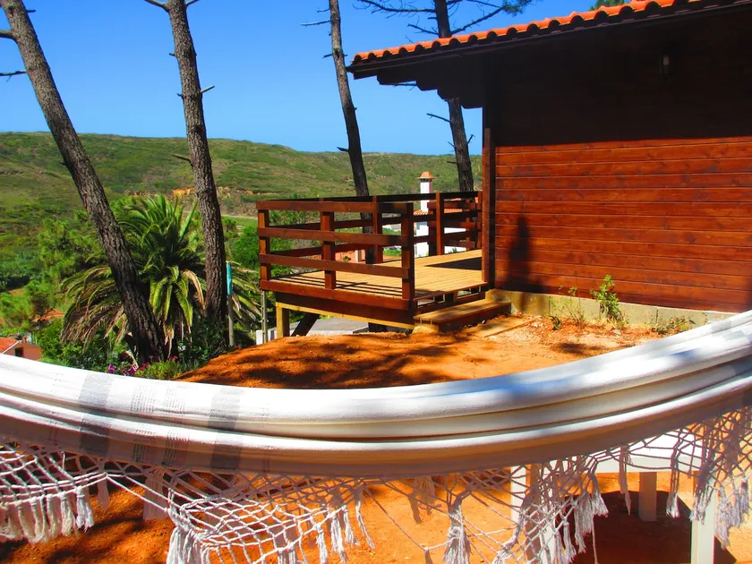 Woodenlodge with seaview - Image 1