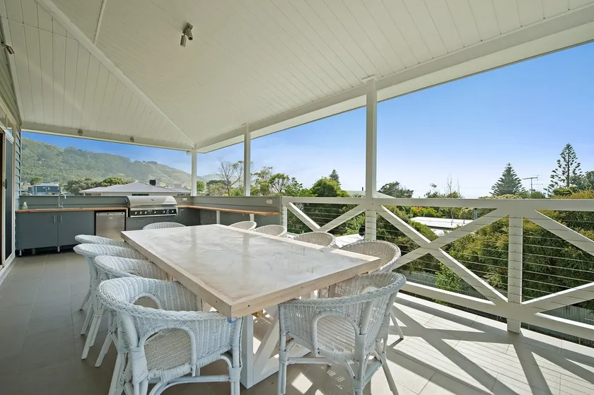 Oceanview Retreat, Pet friendly, EV Charger - Image 1
