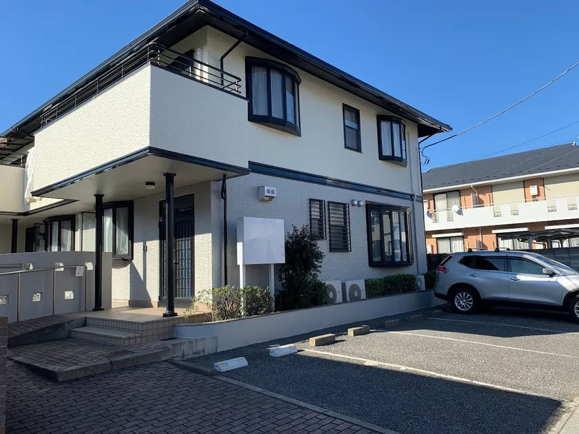 73 m² in size, parking, 600 m from train Station - Image 1