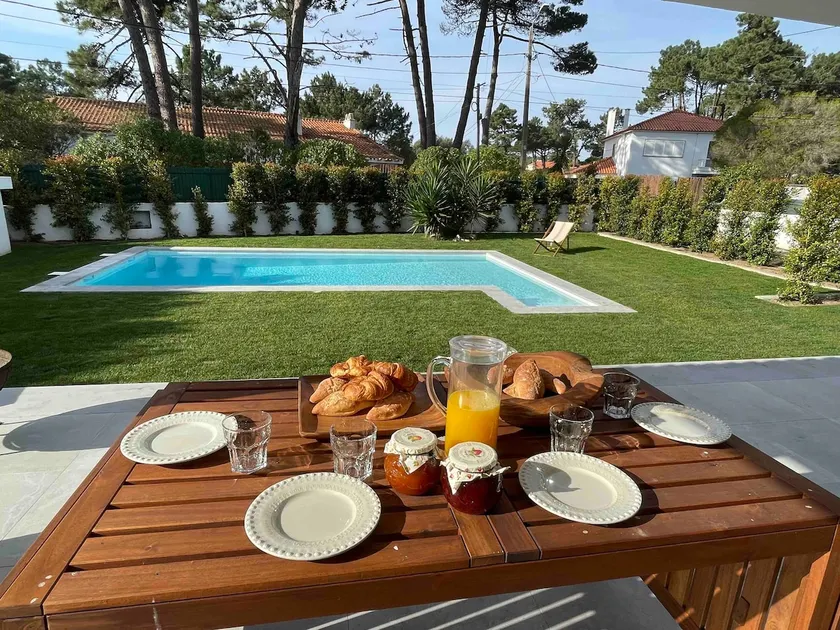 Relax pool and garden house near beach - Image 1