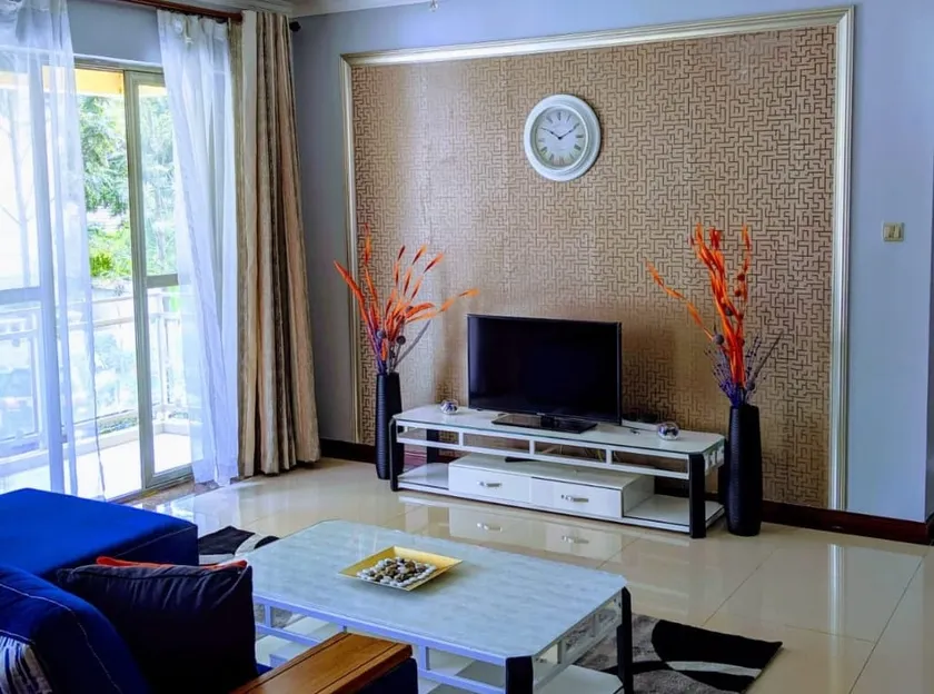Elegante 1-Zimmer-Wohnung in der Nähe von Yaya Zentrum in Kilimani - Image 1