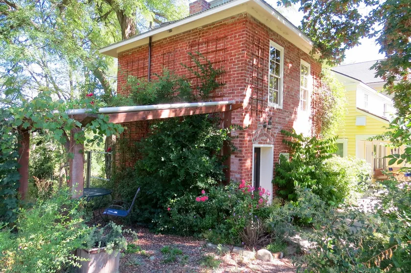 Historic Stage Coach Stop - Image 1