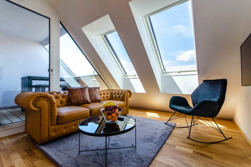 Elegant Penthouse in urban Vienna with Balcony - Image 1