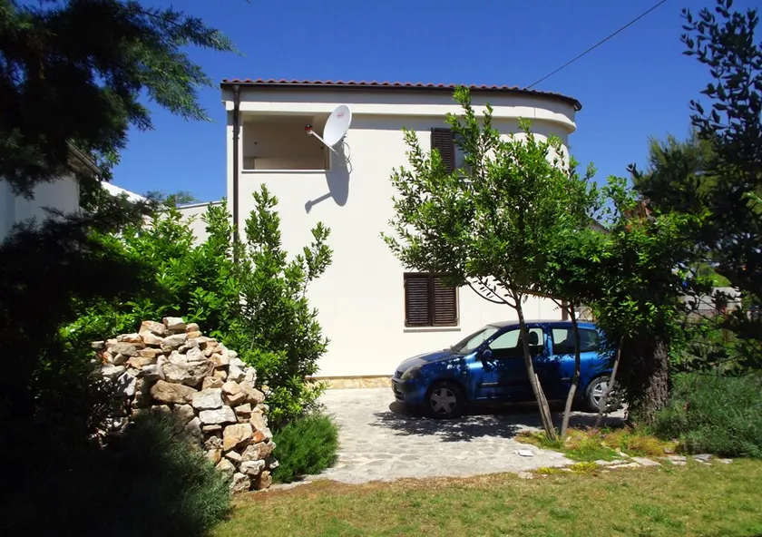 Apartments Juliška Pirovac- Studio - Image 1