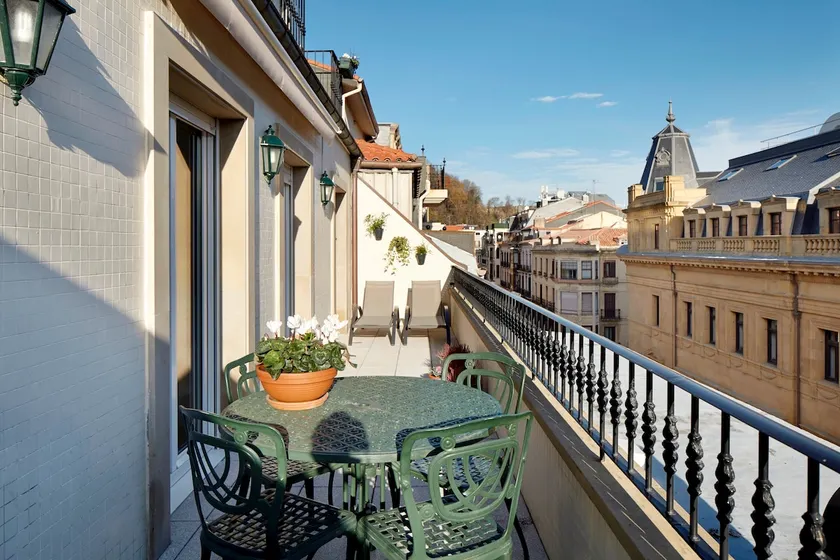 Garibay Terrace by FeelFree Rentals - Image 1