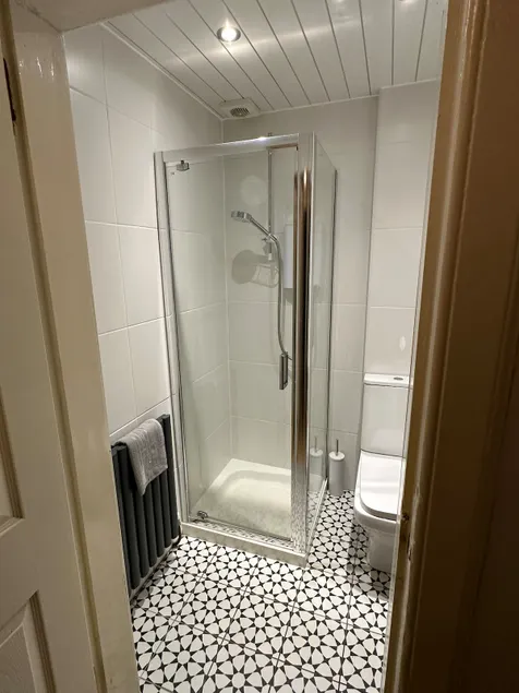 2 Bedroom Central Apartment - Image 1