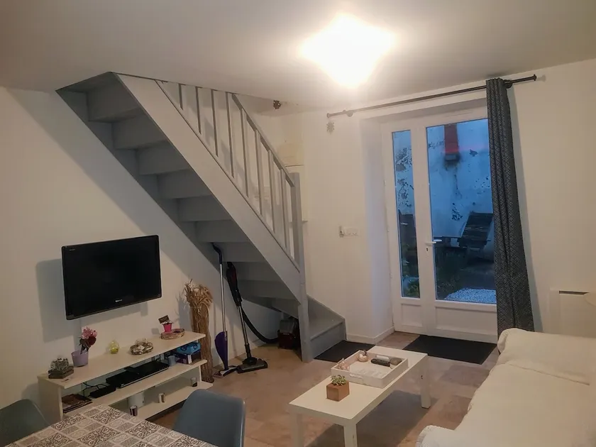 Charming 2-room in Pugnac - Image 1