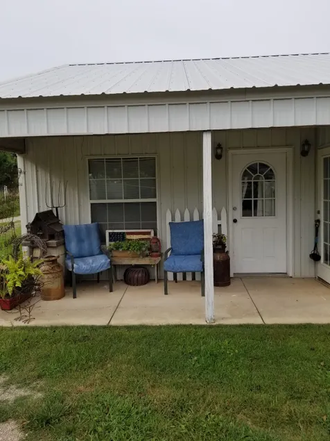 Momma B's Guest Cottage - Image 1