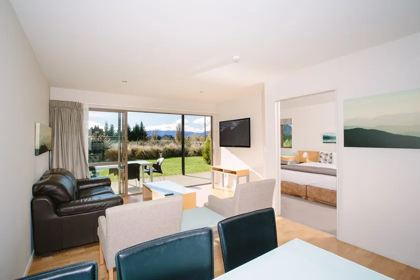 Oakridge Resort Lake Wanaka - Image 1