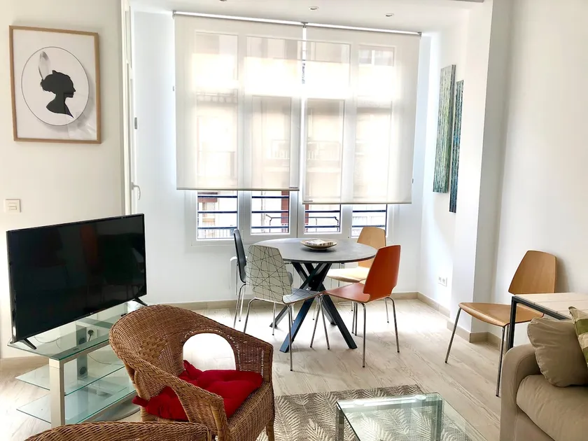 A Tasteful Retreat · By the Sea & Pintxos · 3BR - Image 1