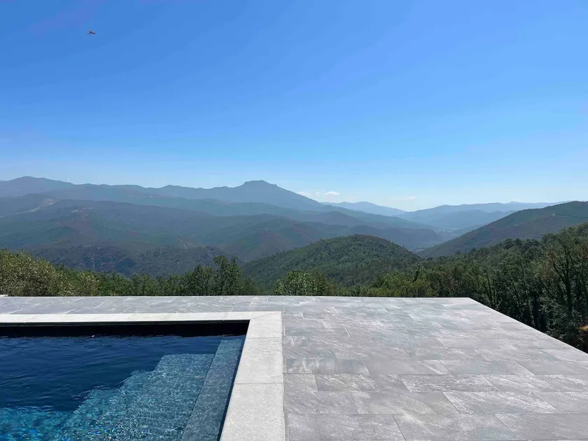 Beautiful accommodation with private pool and nice view. - Image 1