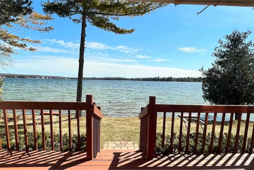 4 Season Waterside Retreat: Perfect for Family&WFH - Image 1