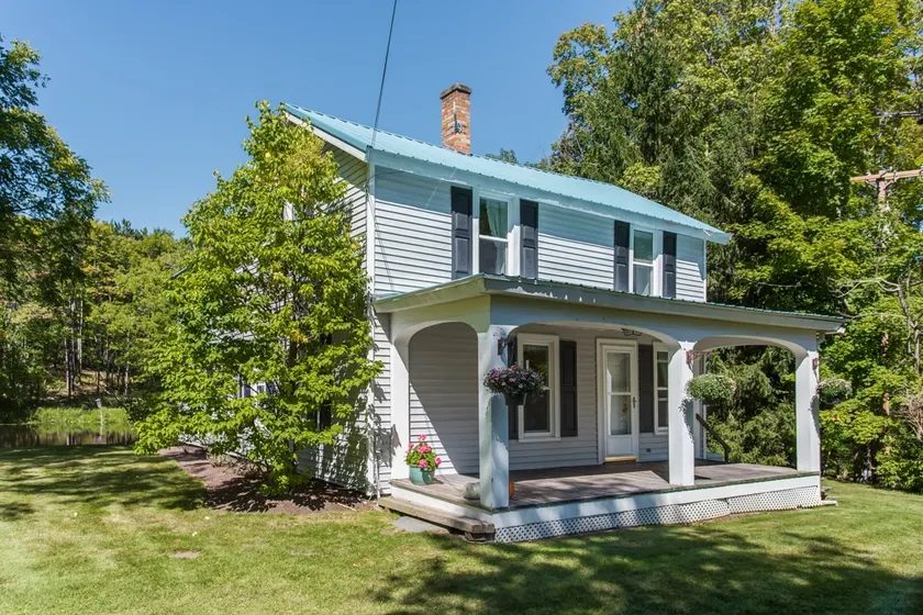 Walnut Pond Retreat-Private house & scenic grounds - Image 1