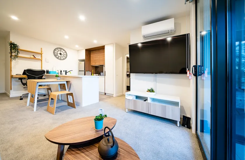 Luxury and Stylish Apt on NB Ave - Image 1