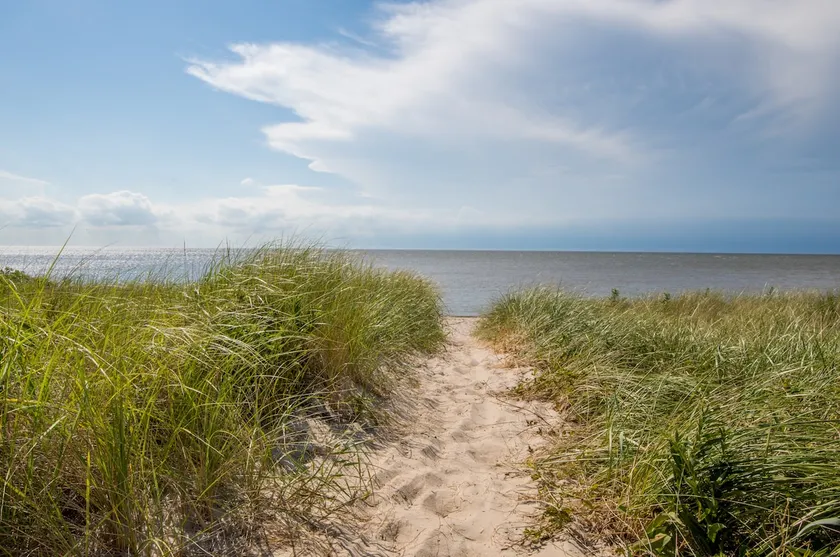 Charming Bayfront Tranquility - Image 1