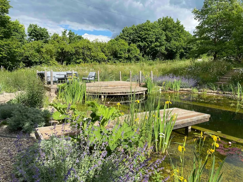 Idyllic escape - wild swimming, stunning walking - Image 1