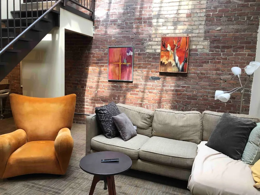 Timber Boutique Loft- heated parking space - Image 1