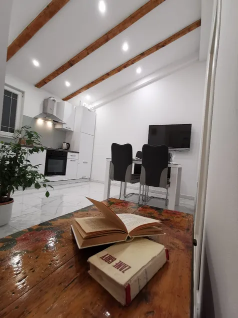 Apartmani Pina 2 - Image 1