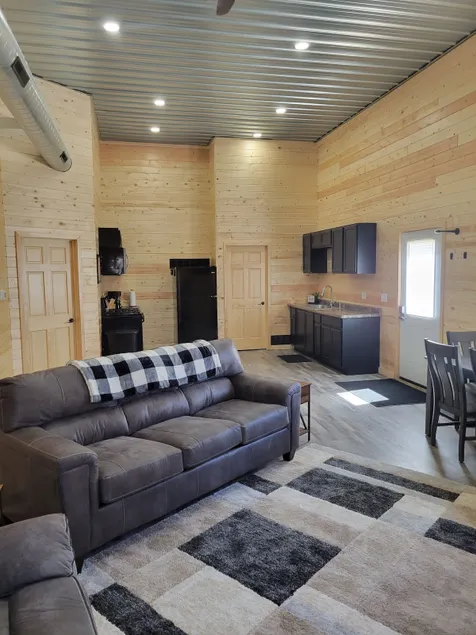 New remodel fishing and boating Mark Twain Lake - Image 1