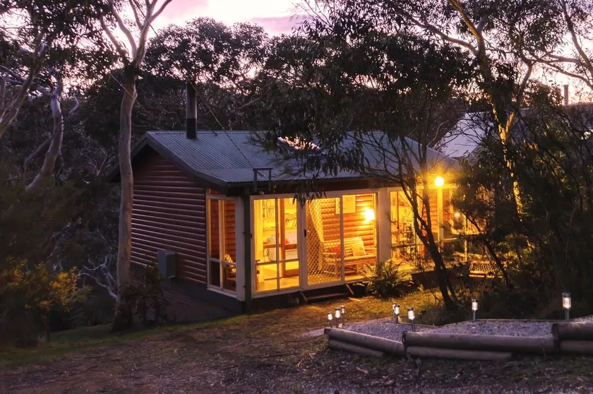 Scribble Gum Cottage - Image 1