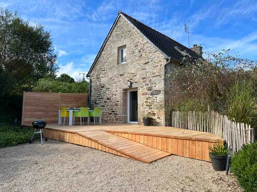 Small house with character in the countryside - Image 1