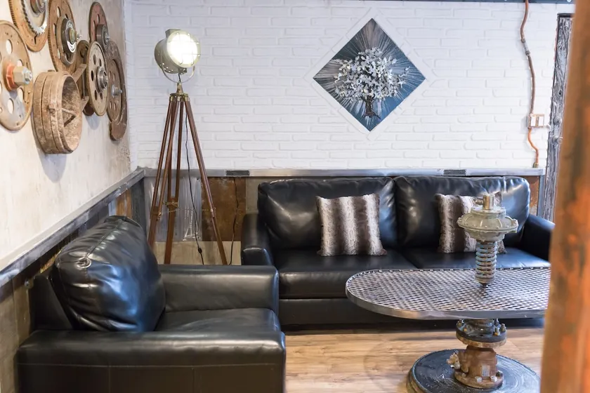 Downtown Cedar City, Artist suite - Image 1