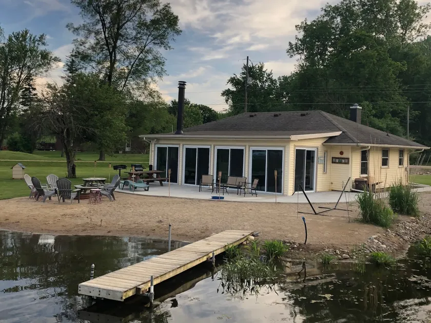 Bear Lake Cottage ... Pontoon Available for Rent - Image 1