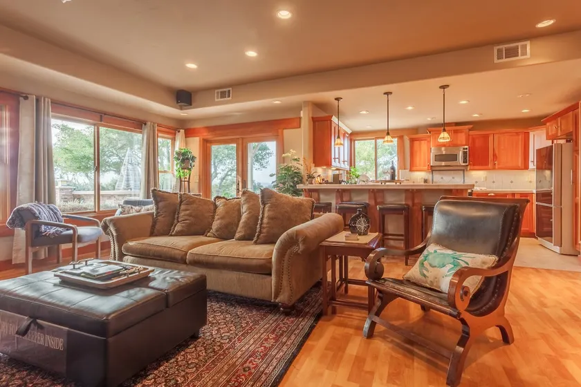 Quiet Oaks Bungalow - Image 1