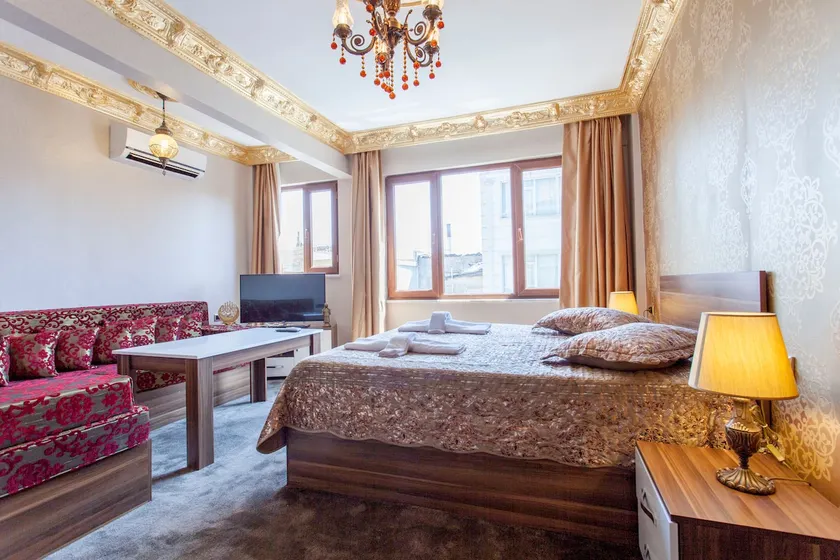 Comfort & Style 2BR Family Flat near Sultanahmet - Image 1