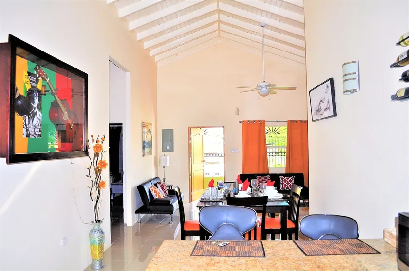 Ocho Rios*2 Bdrm*Gated*Pool*Free Wi-Fi - Image 1