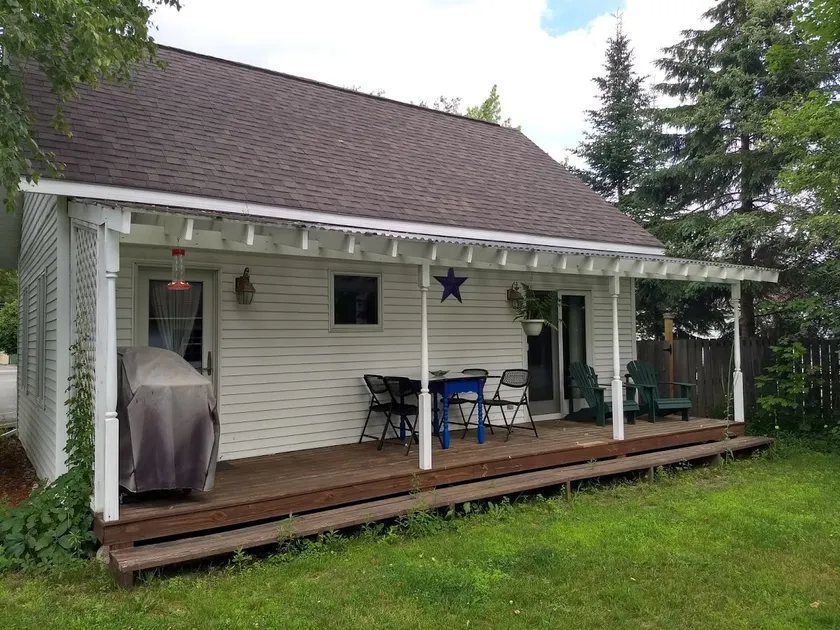 Winterberry Bed & Breakfast - Image 1