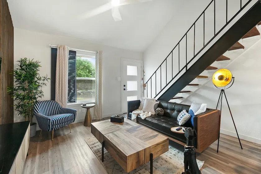 Contemporary Couples Getaway Near Austin Favorites - Loft 21 - Image 1
