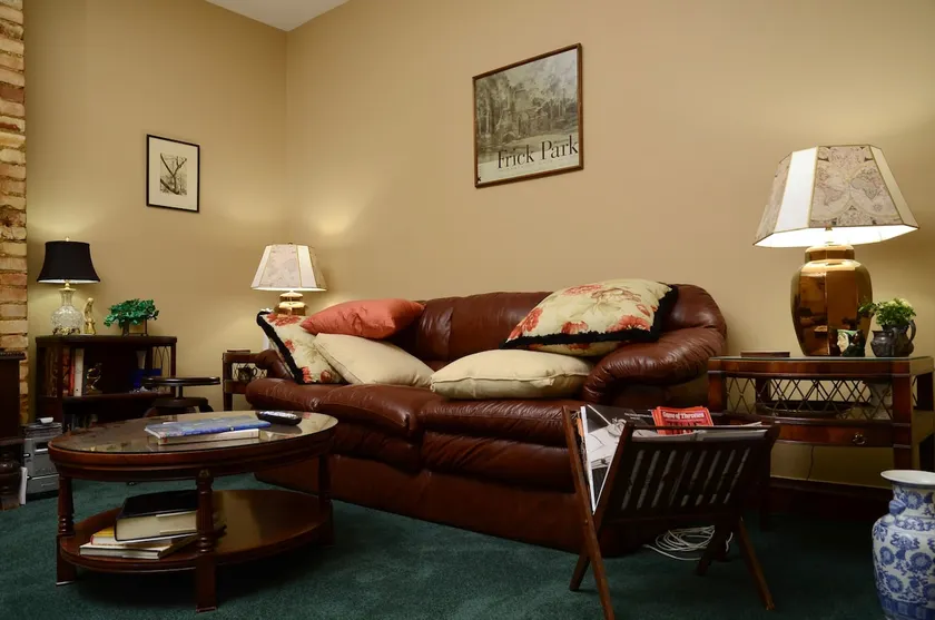 Vackra 2BR Apt. / Pittsburgh / East / Regent Square / Frick Park - Image 1