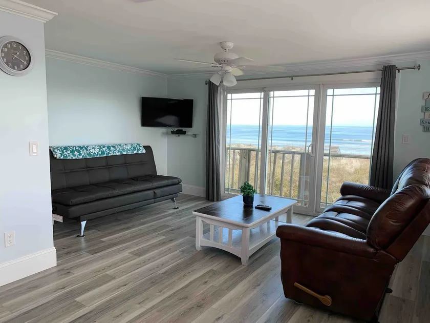 Ocean Edge - 2 Bedroom Oceanview Apartment - Image 1