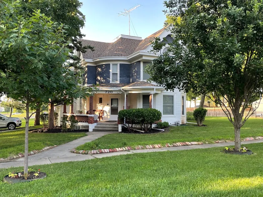 Baldwin House with the Peach Floor - Image 1