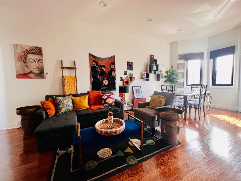 Sunday’s with Lovey! 3 bedroom unit 2 full baths. - Image 1