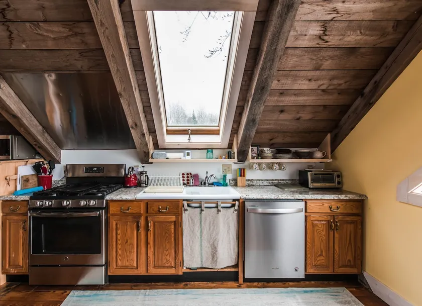 Meadowcroft Farm: Private & Sunny Loft Apartment - Image 1