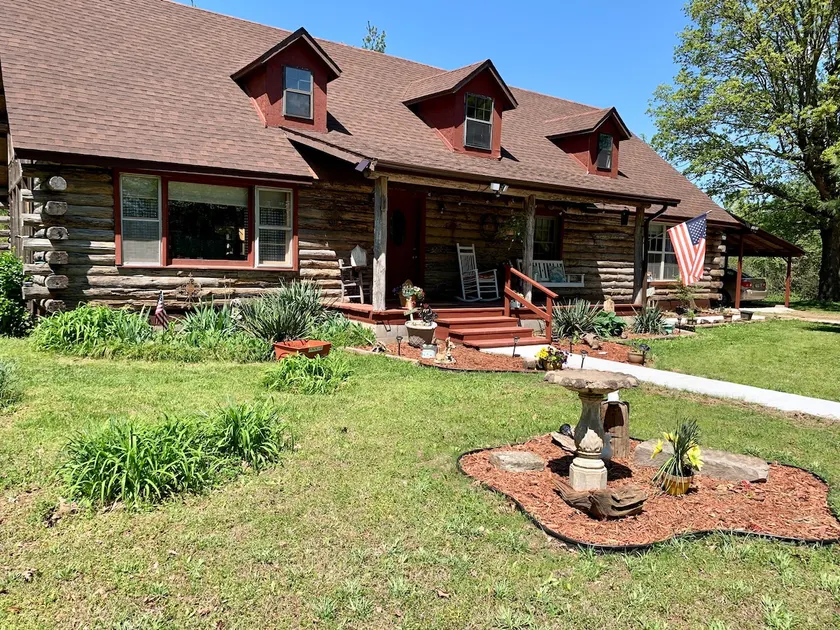 Log Home in the woods. privacy, deer, “Little Paradise”you’ll love country - Image 1