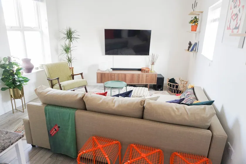 The Isley Apartment. Modern Charm in Shanklin - Image 1